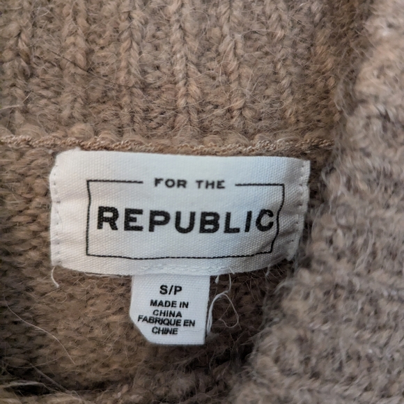 Sweater Bundle XS-S - Picture 2 of 10